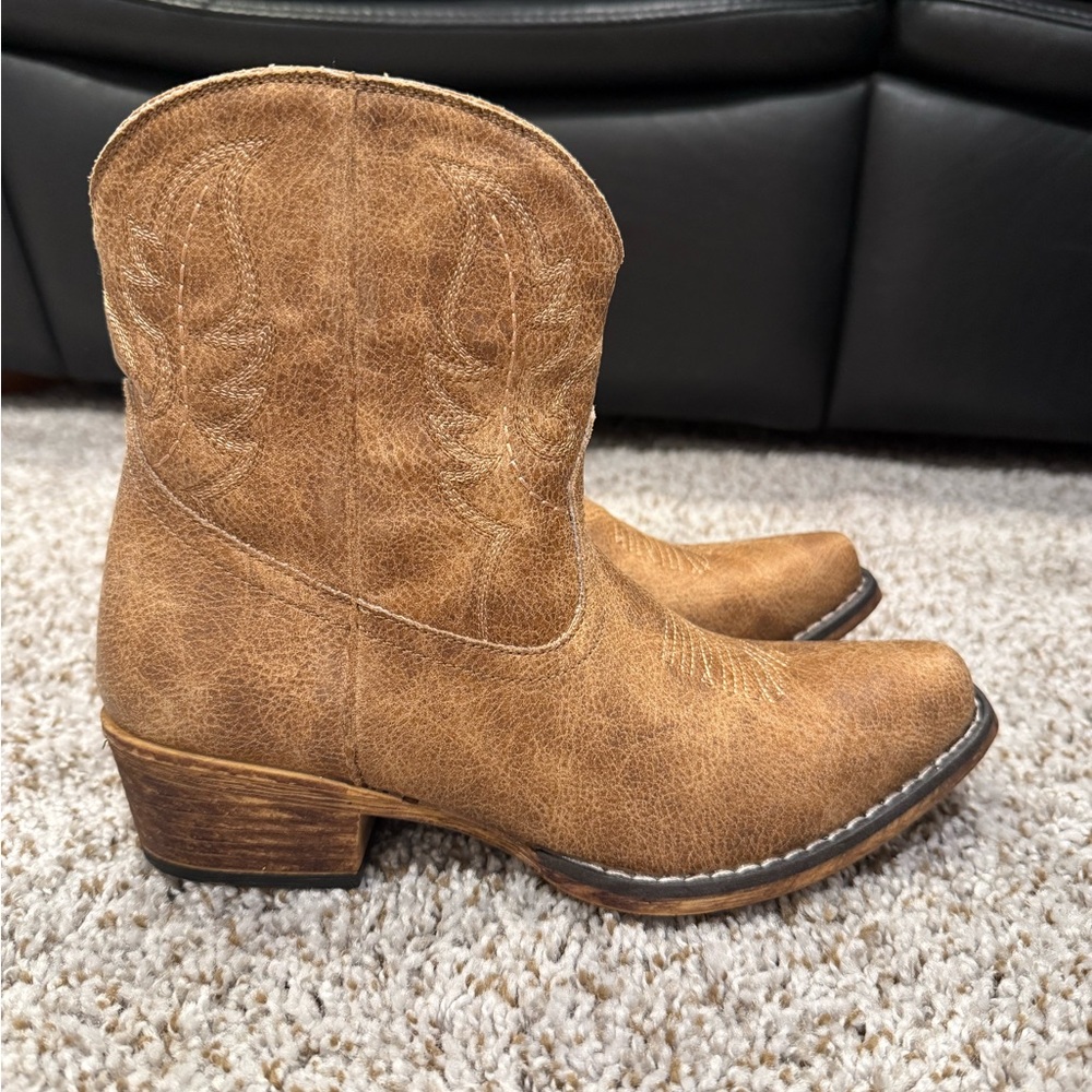 Roper Tan Ankle Boots